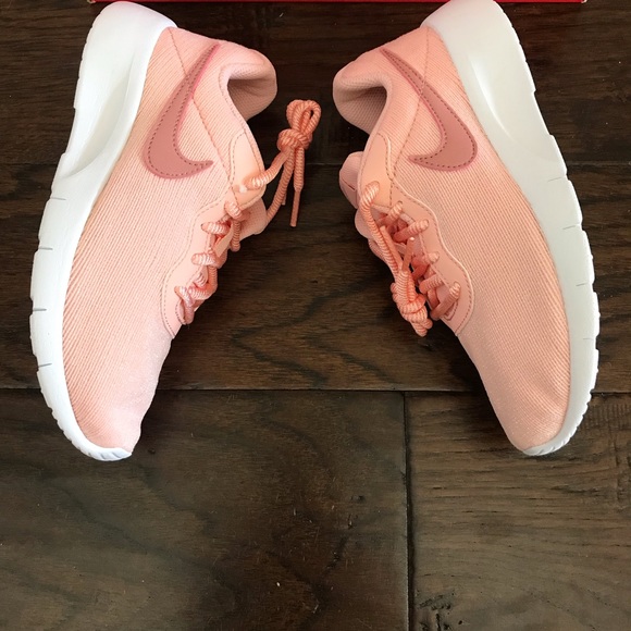 Nike Tanjun  Girls' Sneakers - Picture 3 of 6